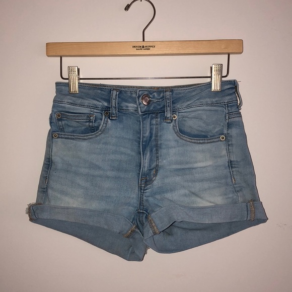 American Eagle Lightwash Denim Shorts - Picture 1 of 2
